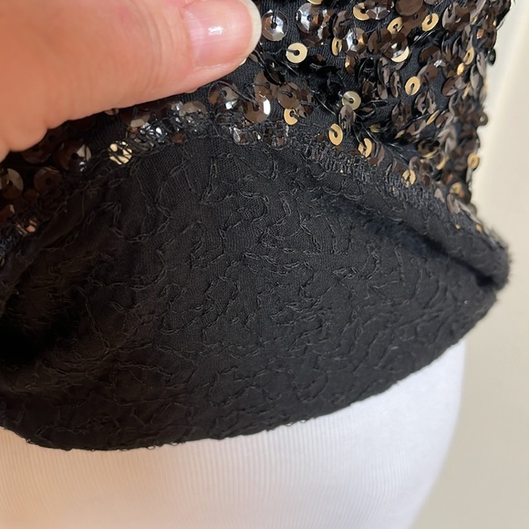 Darling sequin top. - Picture 9 of 13